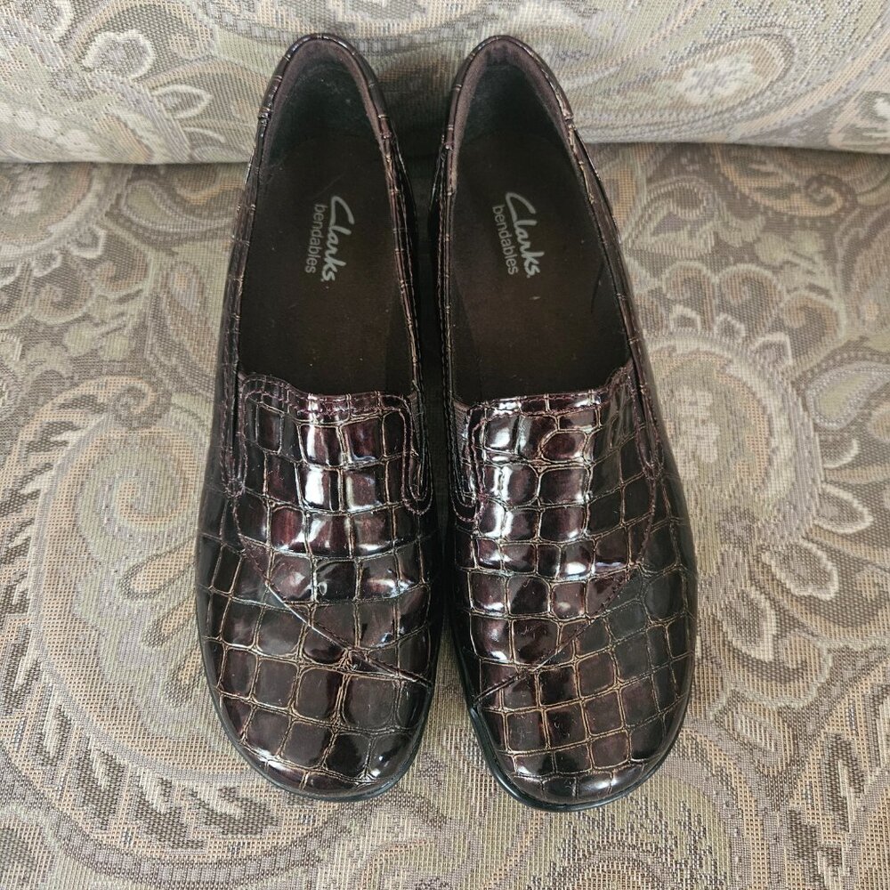 CLARKS Bendables Women's 8M Brown Croc Embossed Slip-On Loafers
